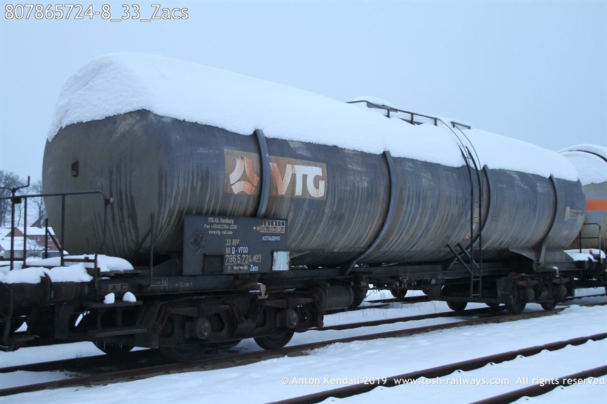 807865724-8_33_Zacs.JPG